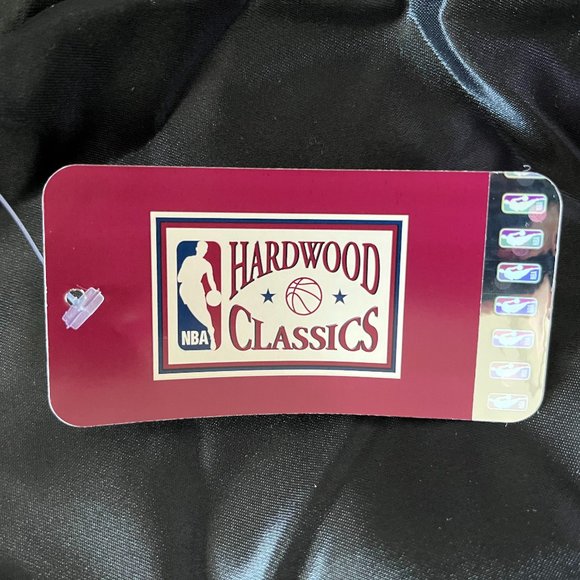 Mitchell & Ness Hardwood Classics Toronto Raptors Jacket (NWT) - Picture 14 of 15